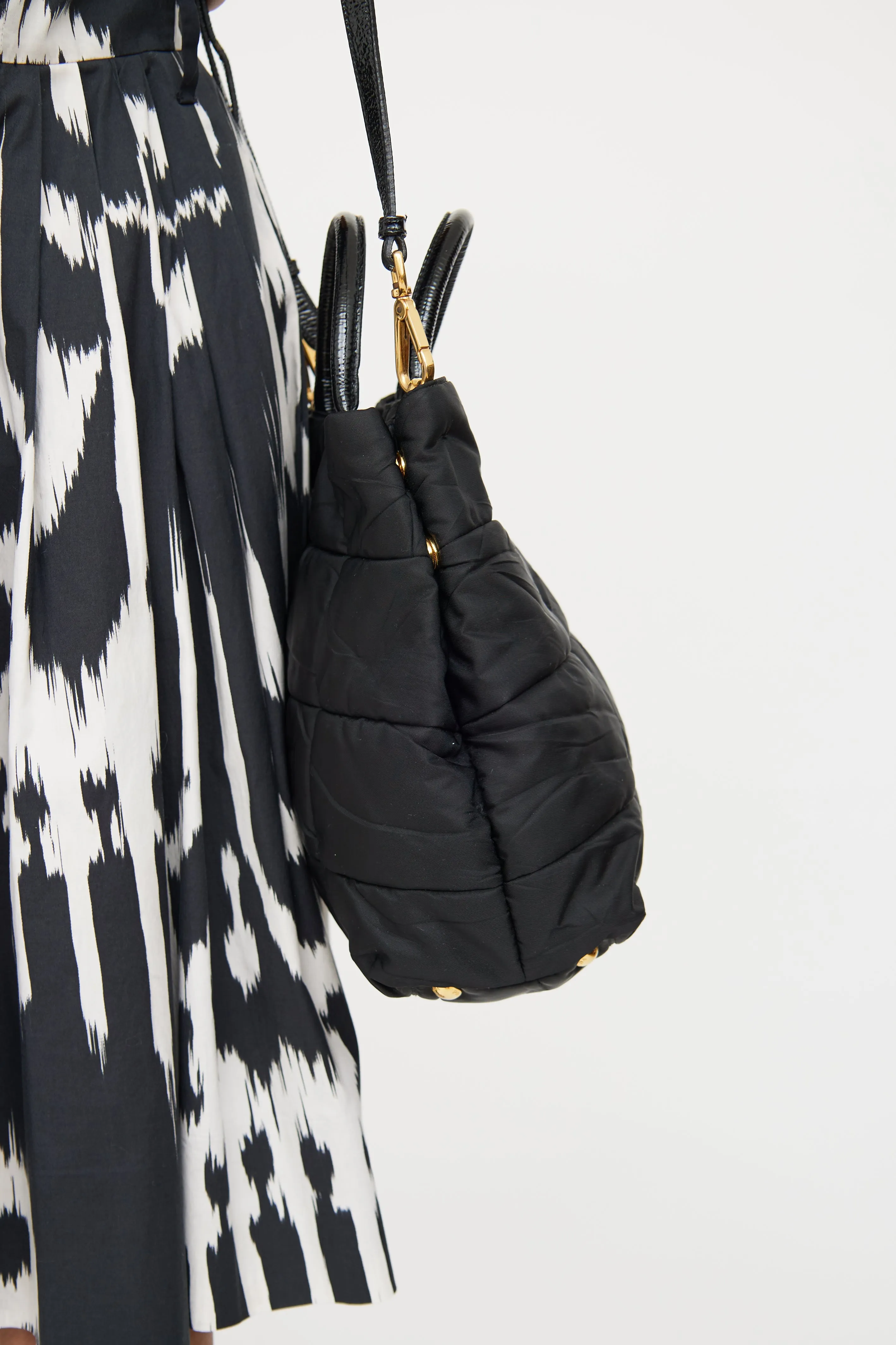 Black Quilted Tessuto Impuntu Tote Bag